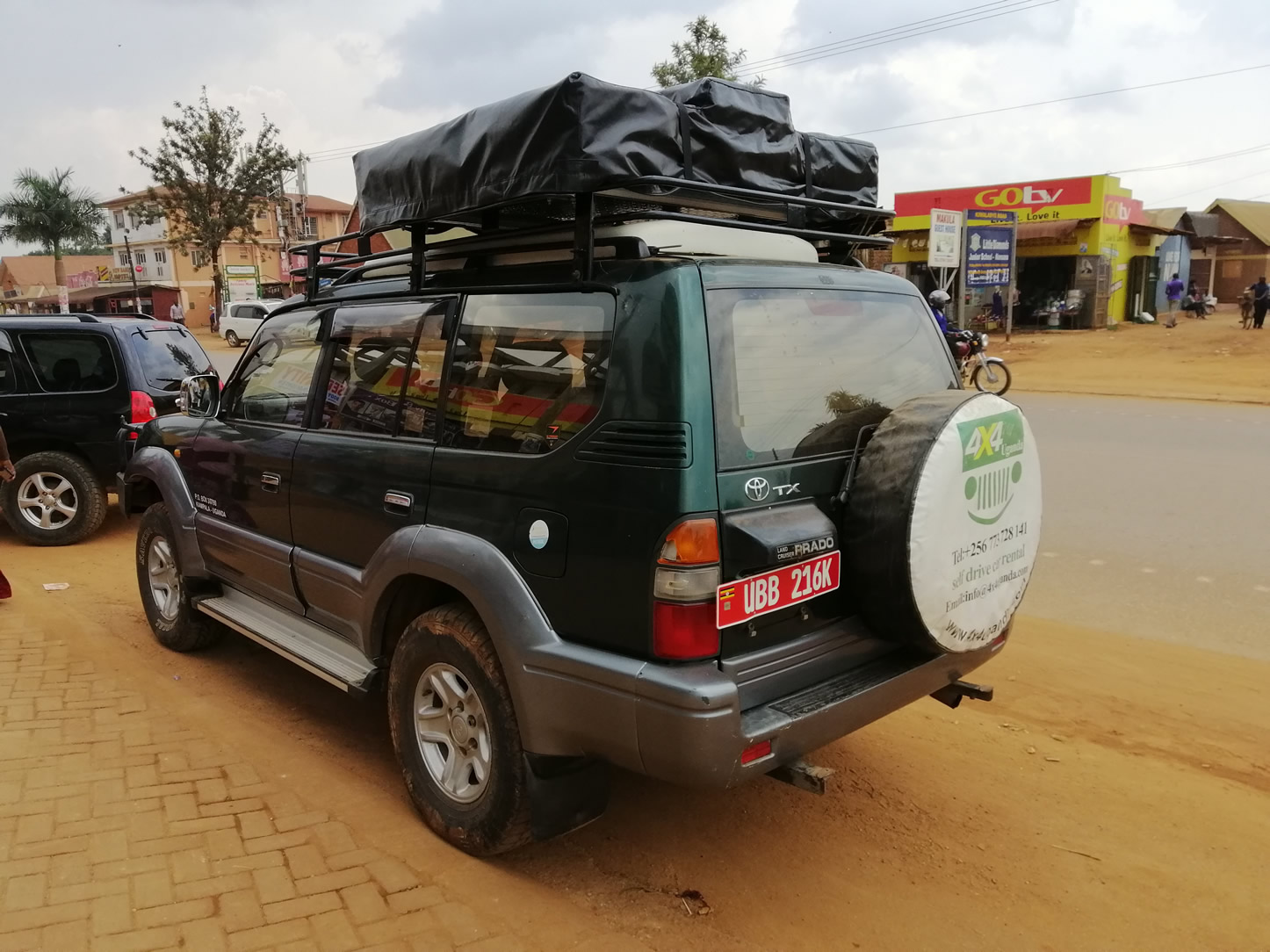 Toyota Prado with Top Tent or Pop-up Roof